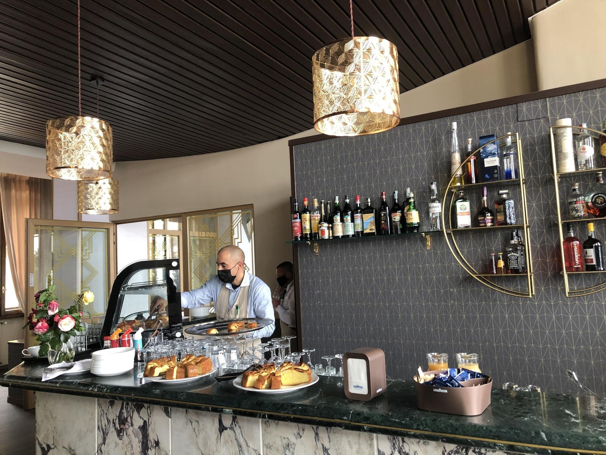 Pracatinat & Restaurant 3*