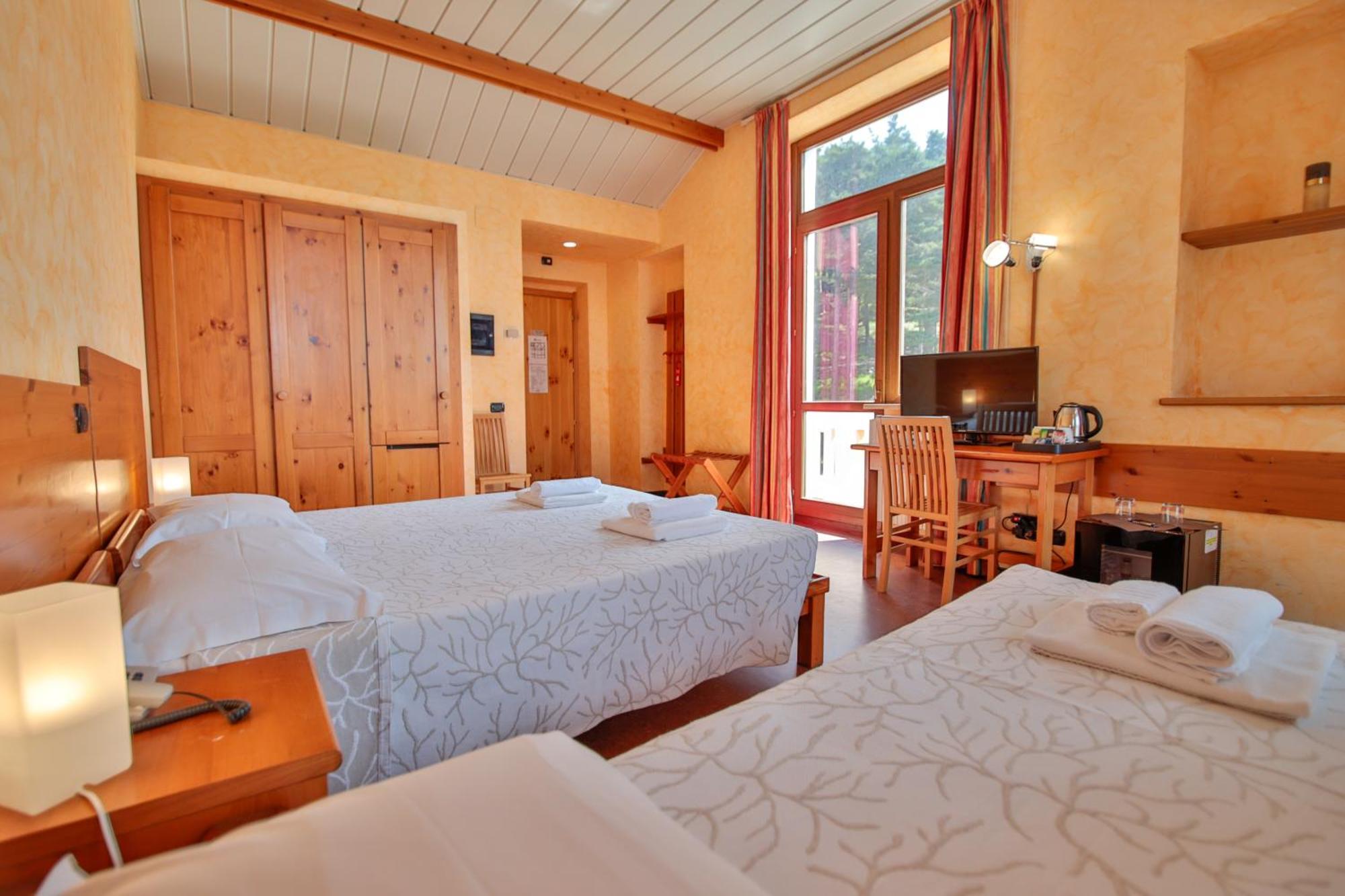 Pracatinat & Restaurant Hotel 3*